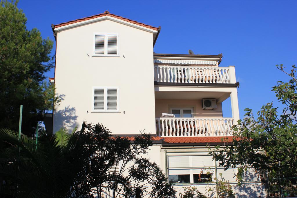 Apartments 4 Dolphins Rogoznica  Ngoại thất bức ảnh