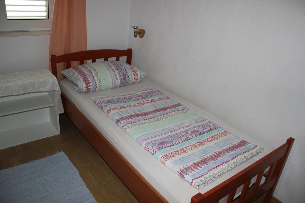 Apartments 4 Dolphins Rogoznica  Phòng bức ảnh