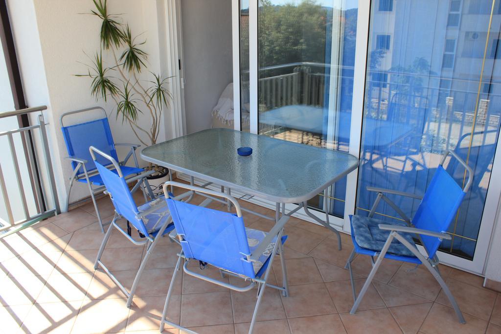 Apartments 4 Dolphins Rogoznica  Ngoại thất bức ảnh