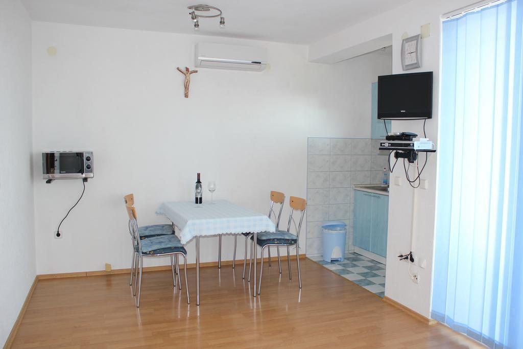 Apartments 4 Dolphins Rogoznica  Ngoại thất bức ảnh